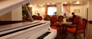Гостиница Бородино, белый рояль